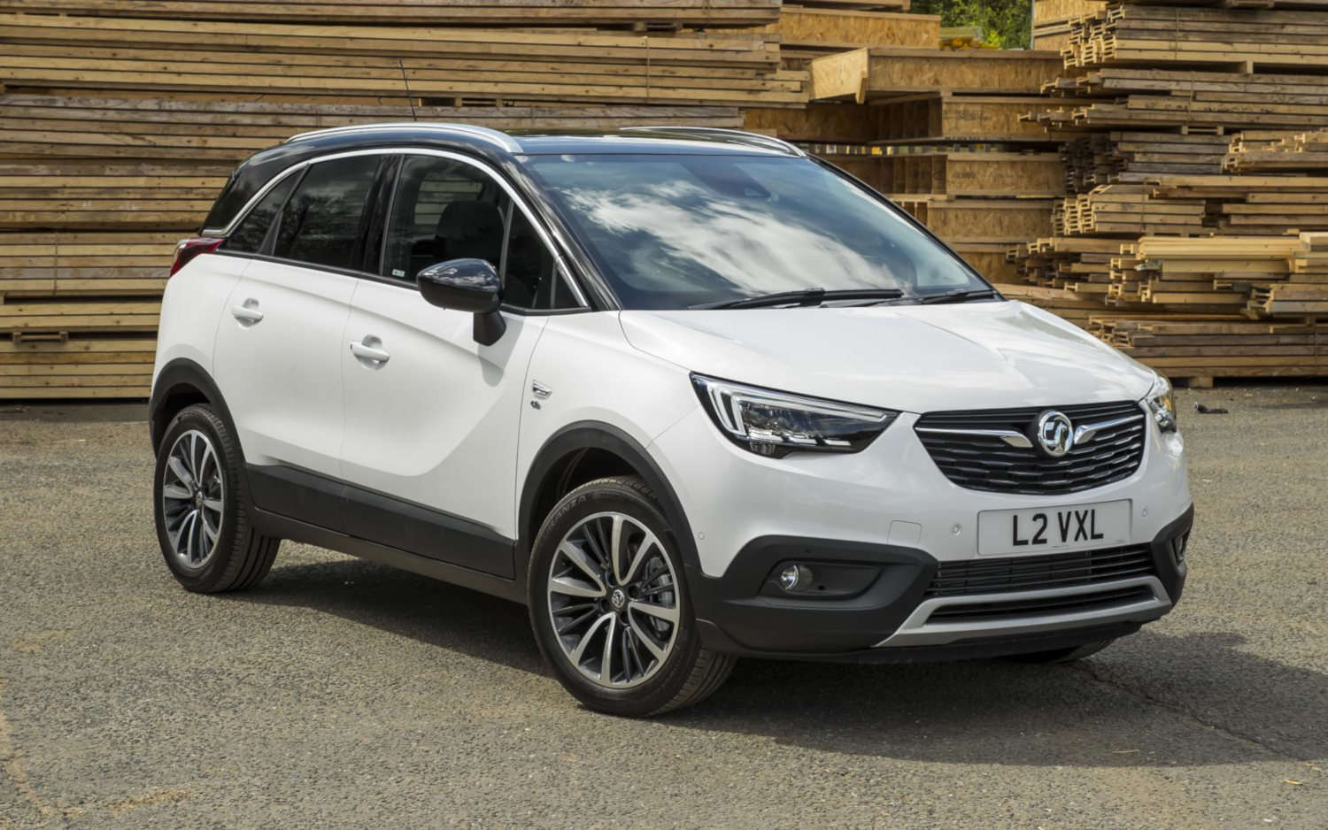 Comparison Vauxhall Crossland X Ultimate 2019 vs Ford Ecosport